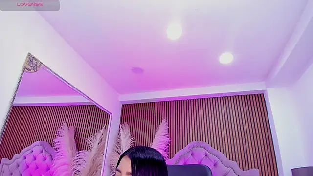 SelenaStonne's Live XXX Chat