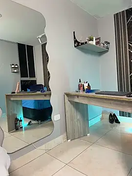 Yelena03 élő XXX-chatje