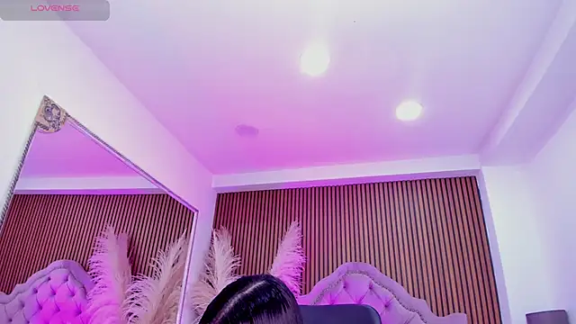 SelenaStonne's Live XXX Chat