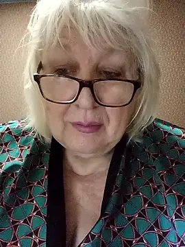 Alexia64231's Webcam Show