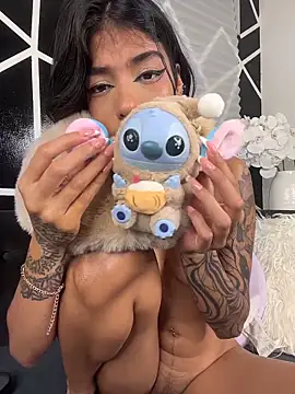 TweetiePieXXX's Live XXX Chat