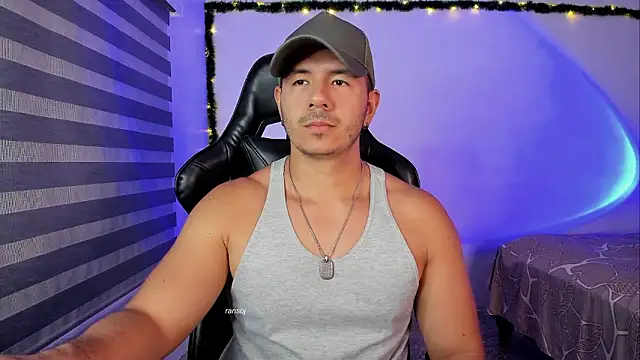 ransoj Live XXX Chat