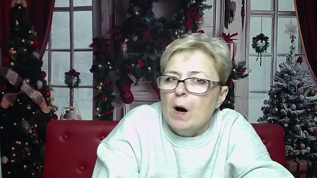 EmiliaGree's Live XXX Chat