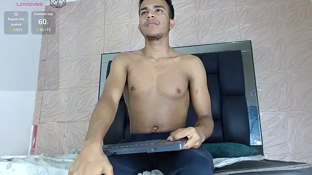 aston_xvera's Live XXX Chat