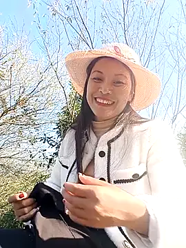 Alice-567's Live XXX Chat