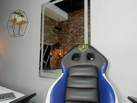 MattFiore's Live XXX Chat