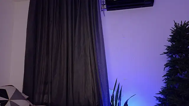 Aregoe_Art's Live XXX Chat