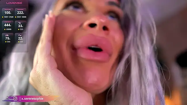 Serene_Sophiex's Webcam Show