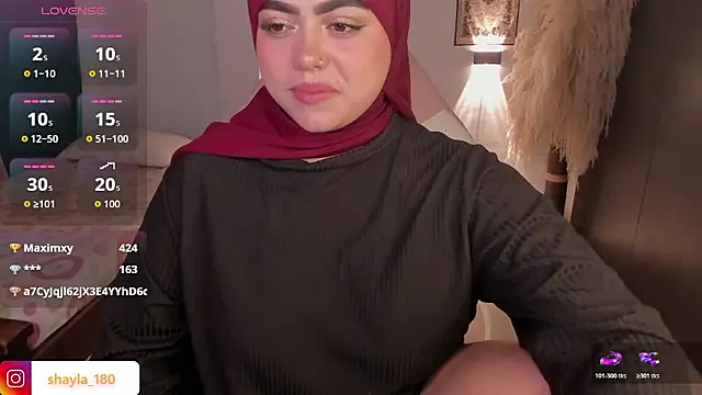 shayla_18's Live XXX Chat