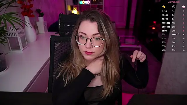 RemyCute's Live XXX Chat