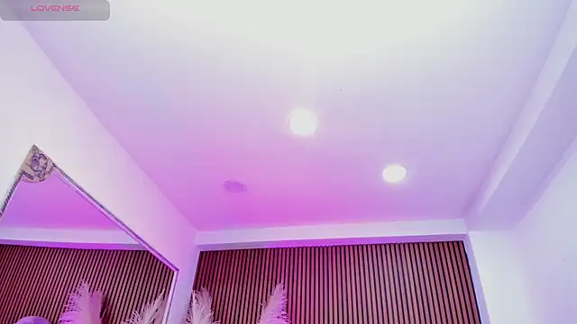 SelenaStonne – Naživo XXX chat