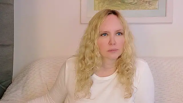 Sarah4you Chat XXX live