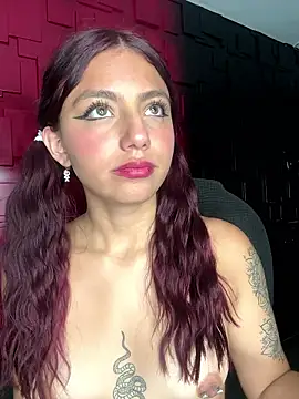 Chatroom XXX en direct de Emily-teen