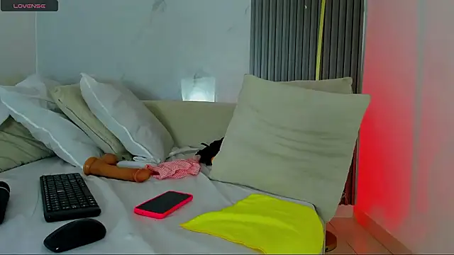 kiaratentation Adlı Modelin Canlı XXX Sohbeti