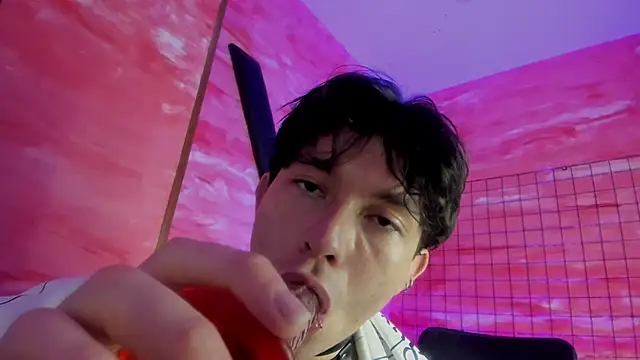 Eliot_X's Live XXX Chat