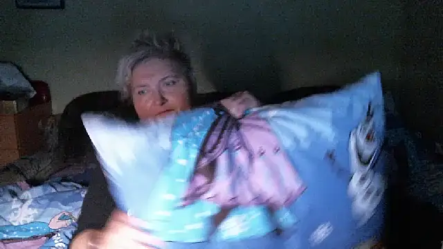 Lana555 Adlı Modelin Canlı XXX Sohbeti