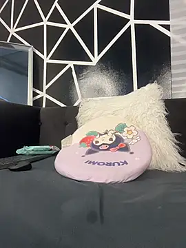 TweetiePieXXX's Live XXX Chat