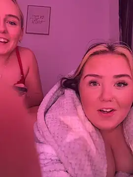 Živý XXX chat KatieCeexx