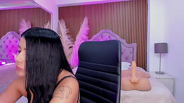 SelenaStonne's Live XXX Chat