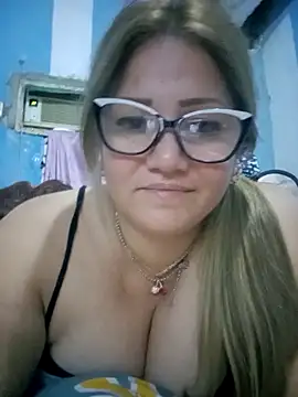 Carlotaazul Chat XXX in diretta