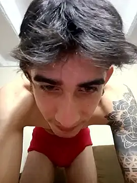 Show modela TheCofla99 na web-kameri