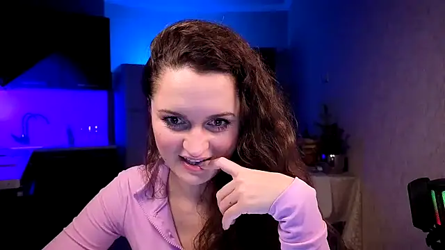 Cerann1 élő XXX-chatje