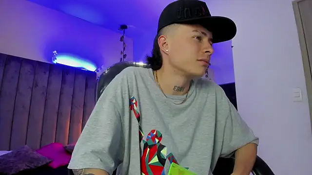 Nascary_Fox's Live XXX Chat