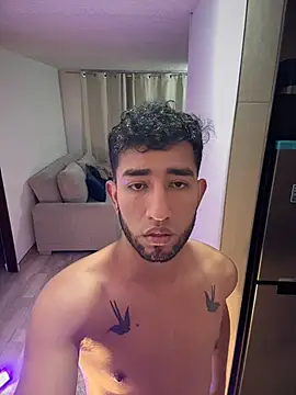 Chat +18 de liam_bronw ao vivo