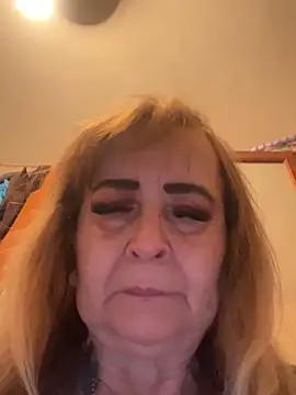 Irina2909@xh élő XXX-chatje