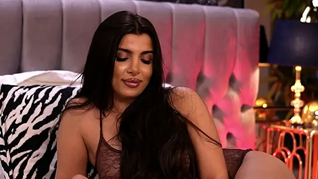 NicoleCellini's Live XXX Chat