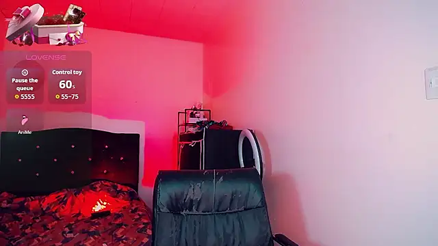 Kendall_hornyy – Naživo XXX chat