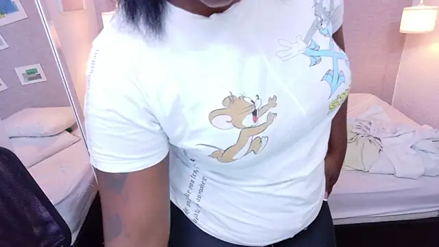 Онлайн чат XXX kiara_evanss