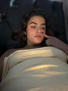 Chat +18 de Kaily_Sweet16 ao vivo