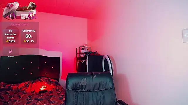 Kendall_hornyy élő XXX-chatje