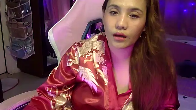 LoveHennesyxoxoのウェブカメラショー