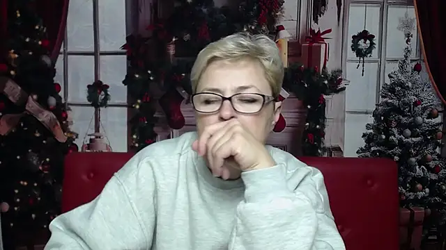 Chatroom XXX en direct de EmiliaGree