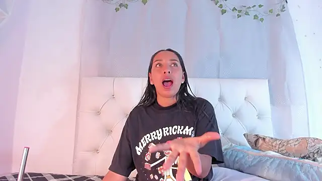 Emma_lorense22's Live XXX Chat