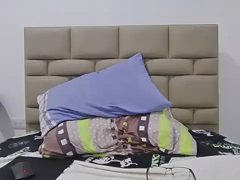 skinnylatino51's Live XXX Chat