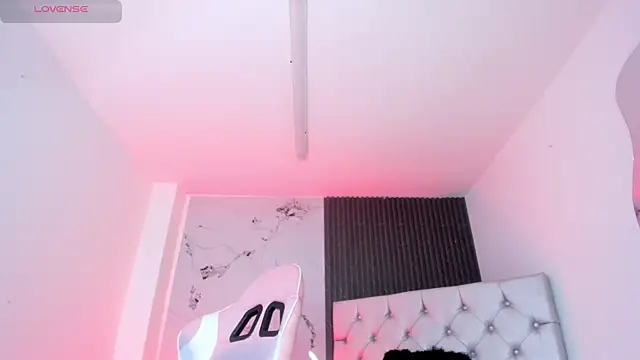 chloesagee's Live XXX Chat