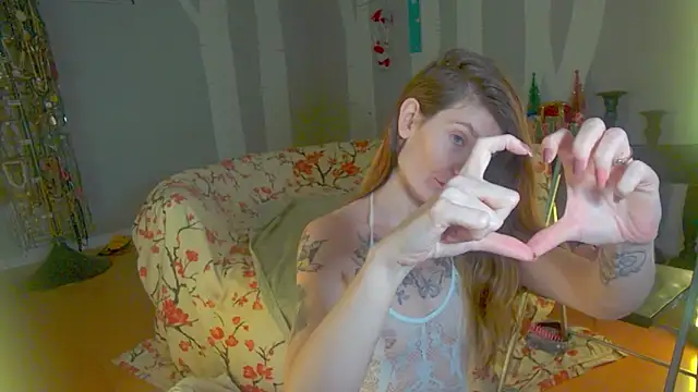 YourFavCanadianMILF's Live XXX Chat