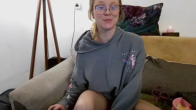 little-leni Live XXX Chat