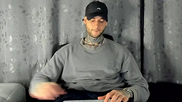 _jamesleandros1's Live XXX Chat