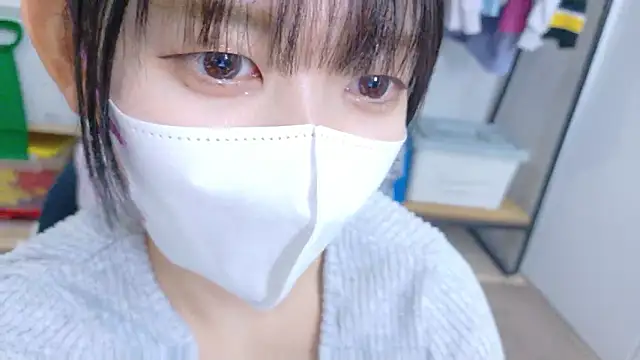 Show modela MAIMAI-club na web-kameri