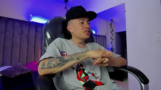 Nascary_Fox's Live XXX Chat