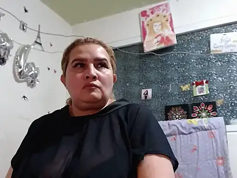 Perla1981-- 라이브 XXX 채팅