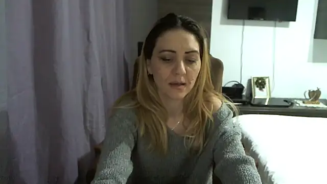 EllaMilf_'s Live XXX Chat