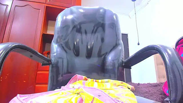 emma_purple_'s Webcam Show