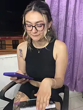 Chatroom XXX en direct de Im-Lola