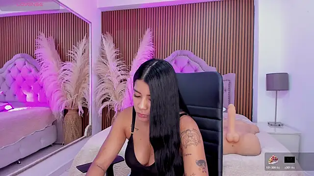 SelenaStonne's Live XXX Chat