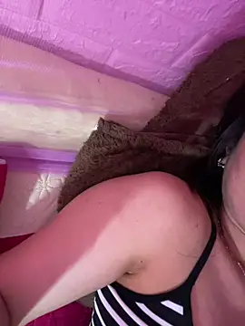 Moon_pusy Chat XXX live